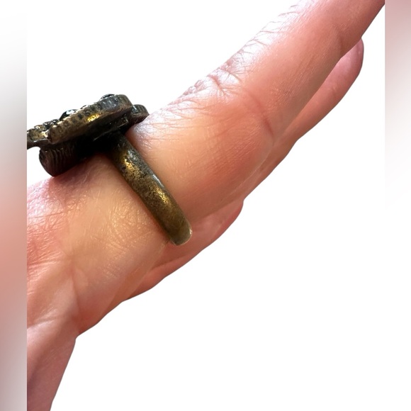 Bronze Rhinestone Leaf Two Finger Edgy Ring size 6 - Picture 11 of 16